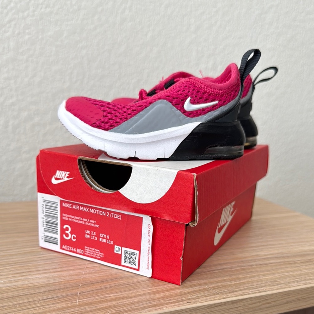 Nike Pink and Black Air Max Motion 2 - Toddler Size